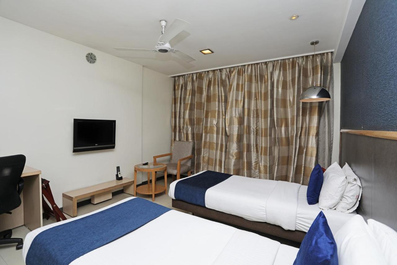The Sirona Hotel Pune Zewnętrze zdjęcie